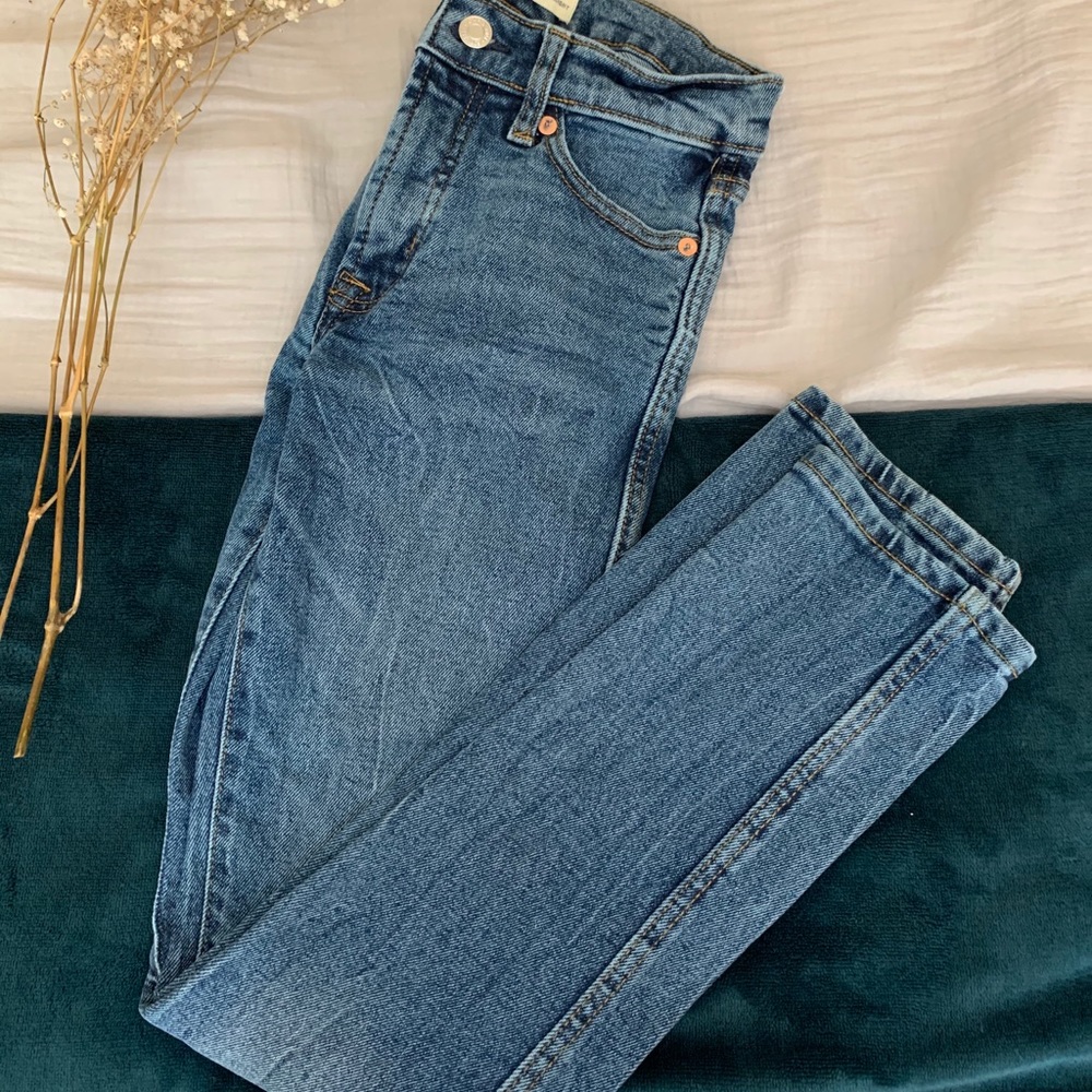 Gap | Women’s High-Rise Slim Straight Jeans, 24